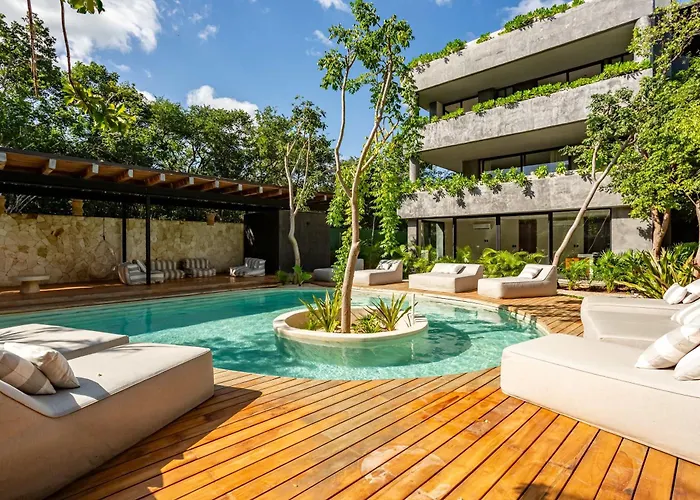 Modern 1br Jungle View Retreat In Humana With Rooftop Pool *